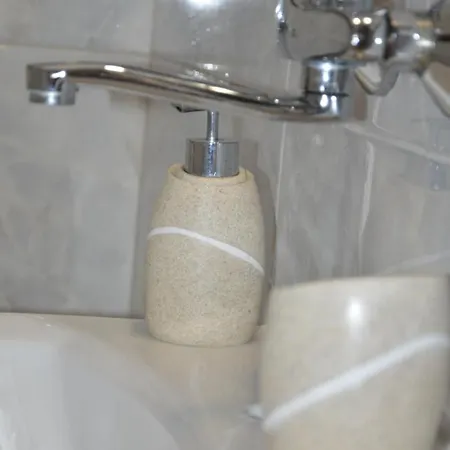 Valentines Къща за гости Китен